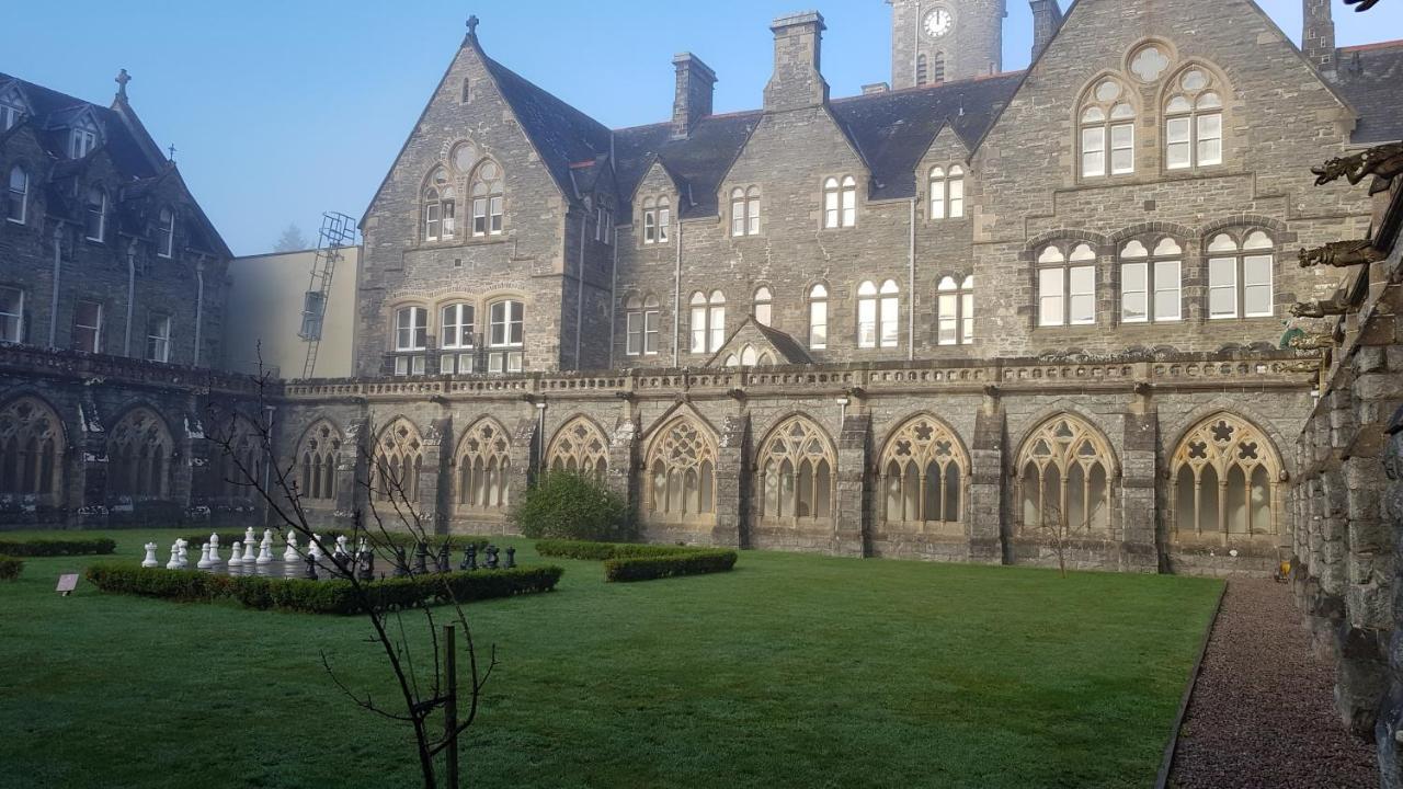 Old School Apartments Highland Club Fort Augustus Bagian luar foto